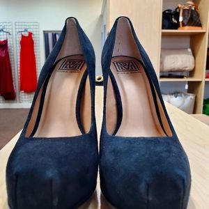 Pour La Victoire Pumps